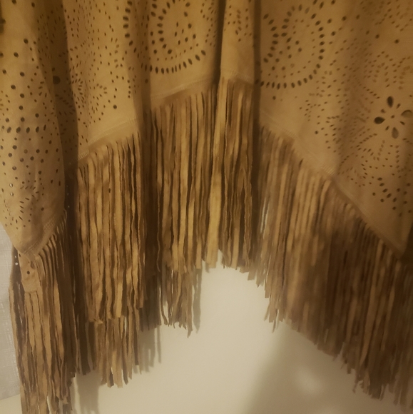 Jacket_Poncho - Picture 4 of 5